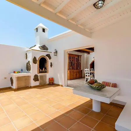 Nino By Puerto del Carmen (Lanzarote)